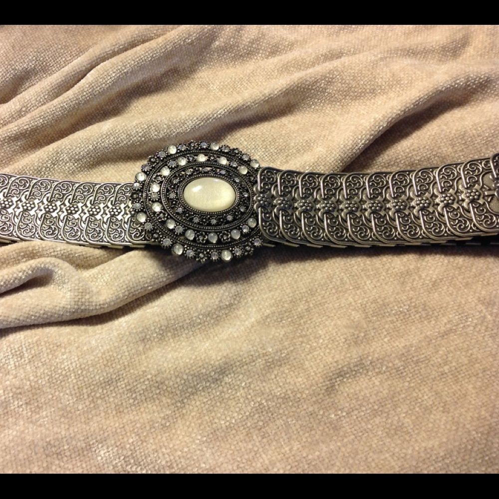 Belt - Picture 3 of 6